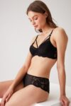 pierre-cardin-siyah-4800-balenli-tul-islemeli-kapsiz-balconette-ceyiz-ic-camasir-takimi-692.jpg